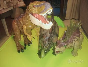 dinosauri radiocomandati e non (Leggi bene)