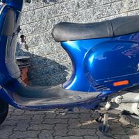 vespa et 4 anno 99 cilindrata 150
