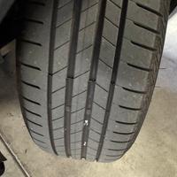 Gomme bridgestone 225 50 18 turanza