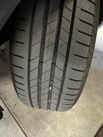 Gomme bridgestone 225 50 18 turanza