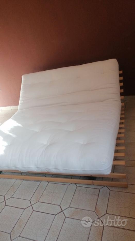 Letto Toki di Cinius: stile basso e orientale con tatami giapponese