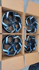 Cerchi in lega nuova nissan juke raggio 17 origina