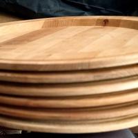 vassoi o sottopiatti in legno