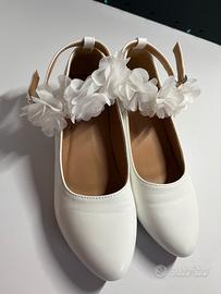 Ballerine di pelle bianca con tacco bambina n 33
