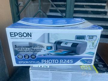 Stampante EPSON R 245 Nuova mai tolta dalla scatol