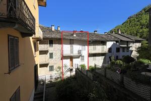 CASA DI CORTE A ROSAZZA