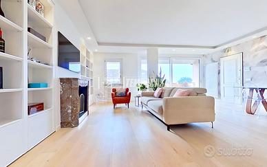 Elegante ATTICO con terrazzo