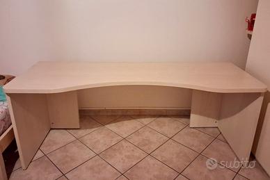 Scrivania doppia/ergonomica sagomata