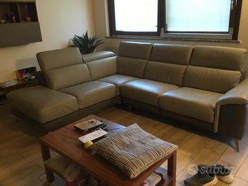 Divano in pelle spessorata 270x220 con meccanismo