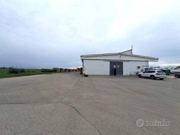Immobile di 1850 m² con 1 locale a Anzola dell'Emi