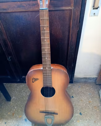 Chitarra EKO