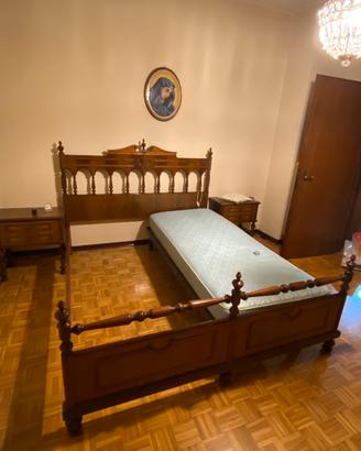 Telaio letto in noce