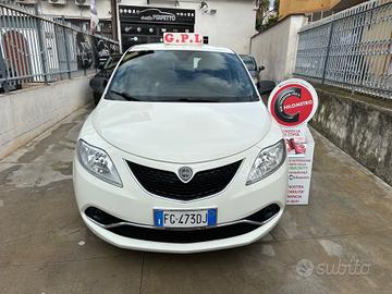 Lancia Ypsilon 1.2 69 CV 5 porte GPL Ecochic Silve