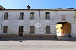 CASA SEMINDIPENDENTE A MARMIROLO