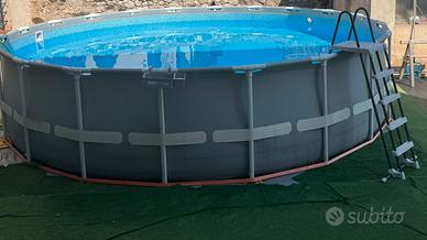 Piscina grande fuori terra intex
