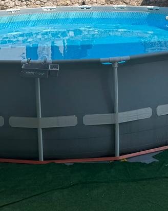 Piscina grande fuori terra intex