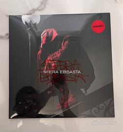 Vinile sfera ebbasta