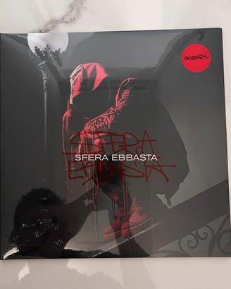 Vinile sfera ebbasta