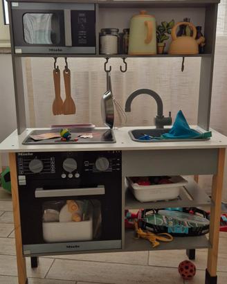 Cucina in legno per bambini