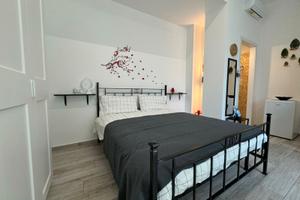 Lecce Monolocale Arredato zona Obelisco
