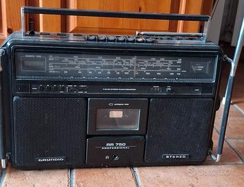 Boombox e radio varie.