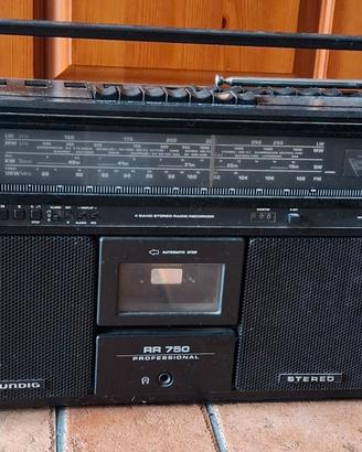 Boombox e radio varie.