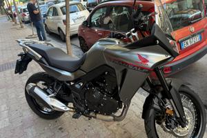 Moto transalp 750 2024