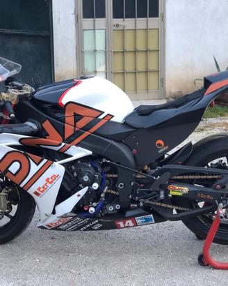 R1 Pronto Pista
