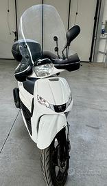 Scooter Peugeot Tweet 150 anno 2019