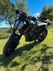 Ktm duke 890 L