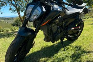 Ktm duke 890 L