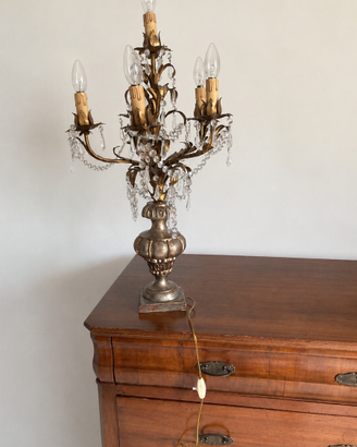 lampada da tavolo a candelabro con cristalli