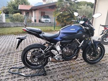 Moto Yamaha MT-07