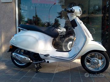 VESPA PRIMAVERA 125