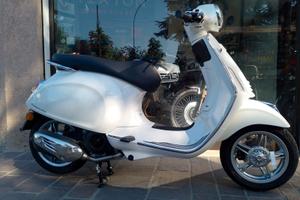 VESPA PRIMAVERA 125