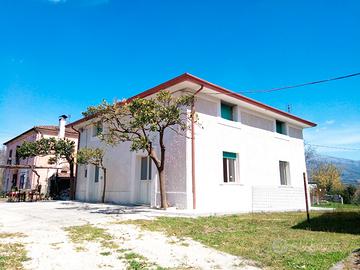 Casa indipendente cervaro - cassino con giardino