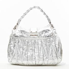 borsa argentata Miu miu