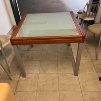 Tavolo da cucina e 4 sedie