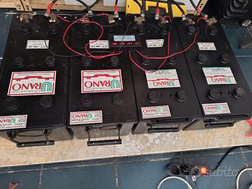 4 batterie da 200Ah  e 4 da 80 Ah