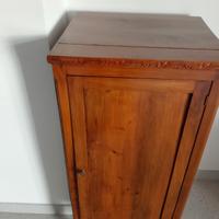 Piccola credenza o mobiletto antico in mogano