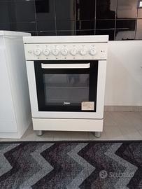 Cucina a gas con forno elettrico ventilato 