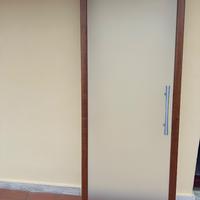 Porta in vetro scorrevole