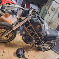 Ducati monster 750 del 2002