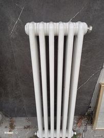 Termosifone tubolare in acciaio bianco usato