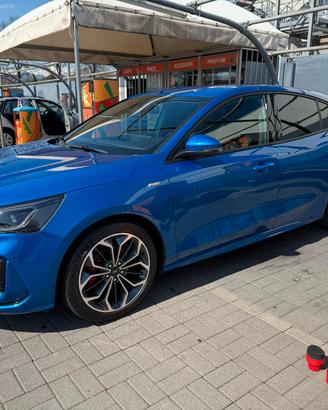Ford Focus 1.0 EcoBoost Hybrid 125CV ST-Line X