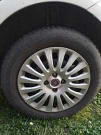 Gomme invernali complete di cerchi