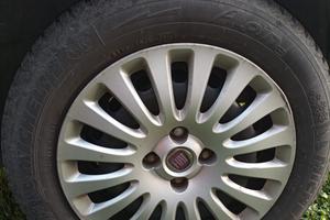 Gomme invernali complete di cerchi