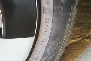 4 cerchi originali Audi con gomme