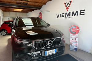 VOLVO XC40 D3 R-design