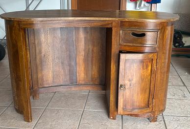 Scrivania antica a fagiolo